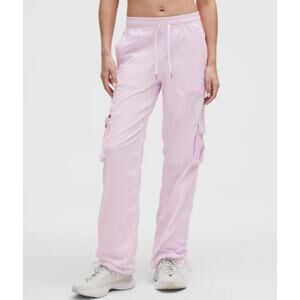 Lululemon NWT Dance Studio Relaxed-Fit Mid-Rise Light Pink Cargo Pant Small